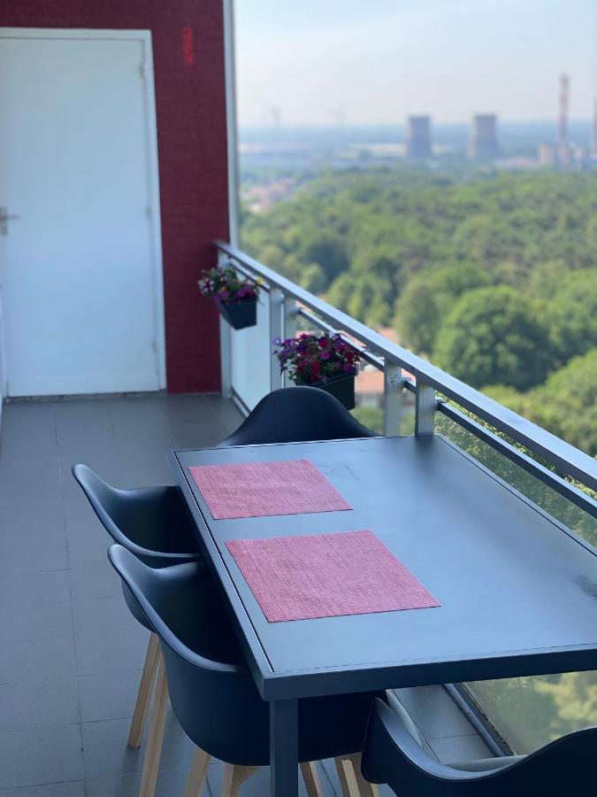 Skyline "Zonneweelde" Genk Apartment Екстериор снимка